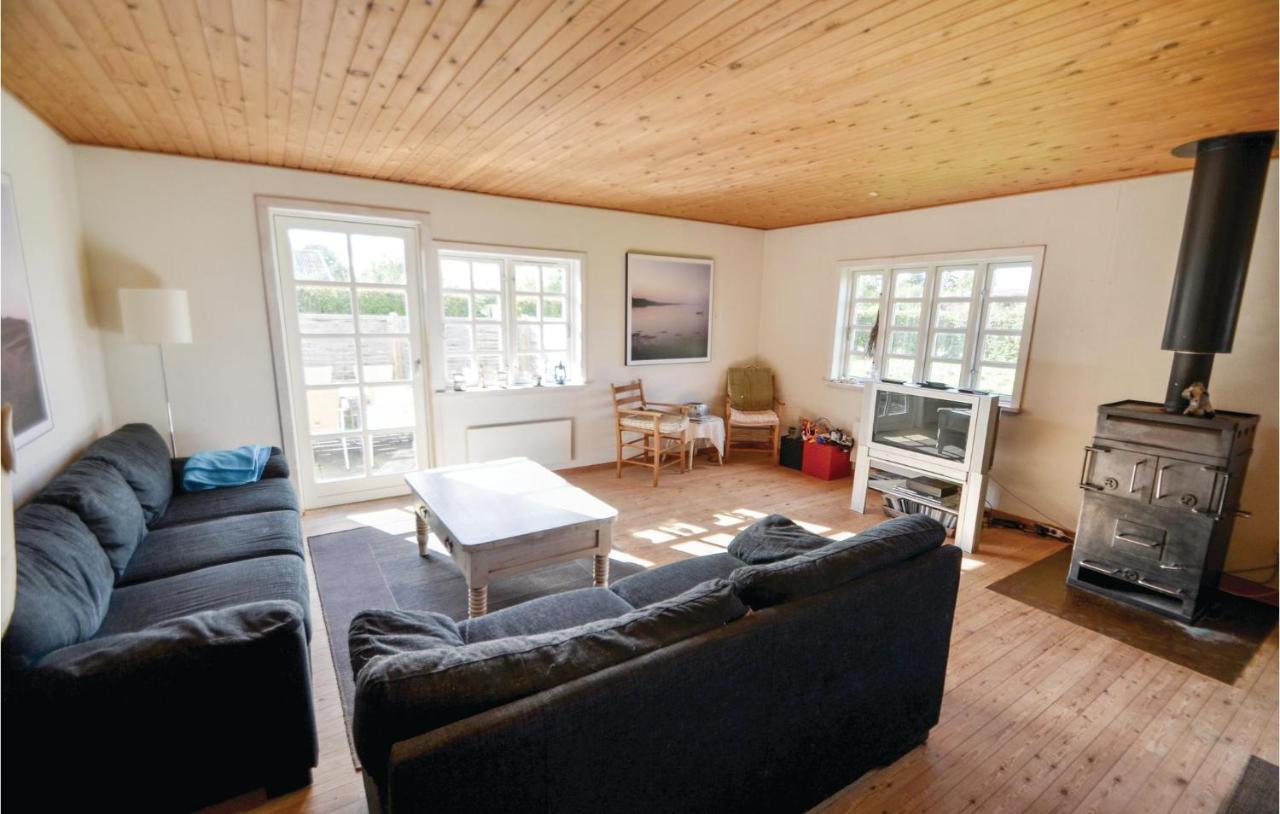 Nice Home In Knebel With Kitchen エクステリア 写真