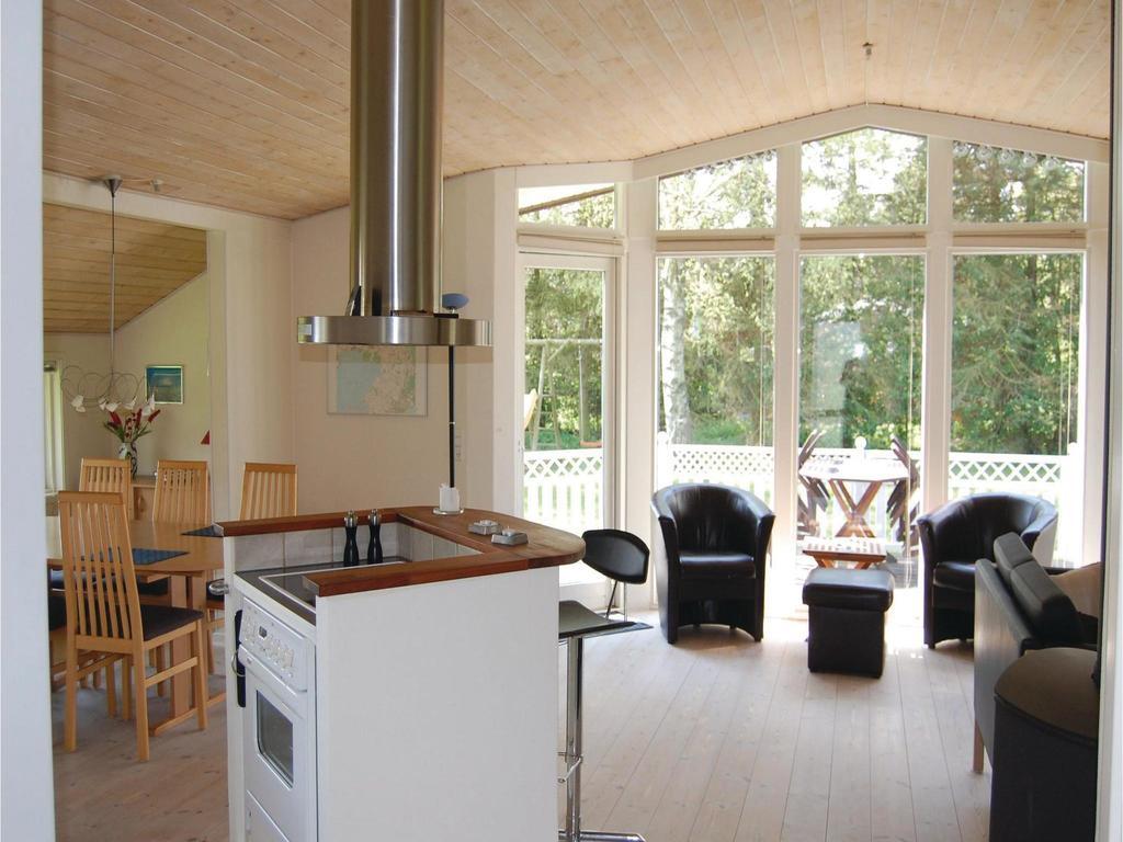 Nice Home In Knebel With Kitchen エクステリア 写真