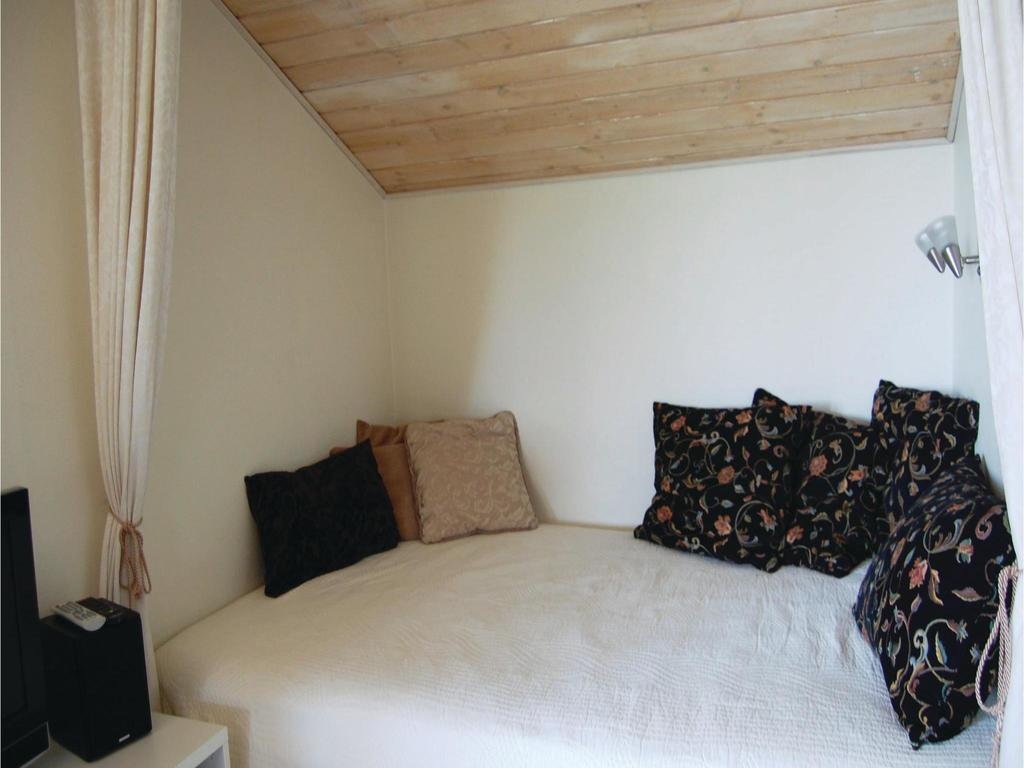 Nice Home In Knebel With Kitchen エクステリア 写真