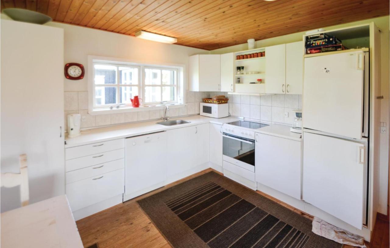 Nice Home In Knebel With Kitchen エクステリア 写真